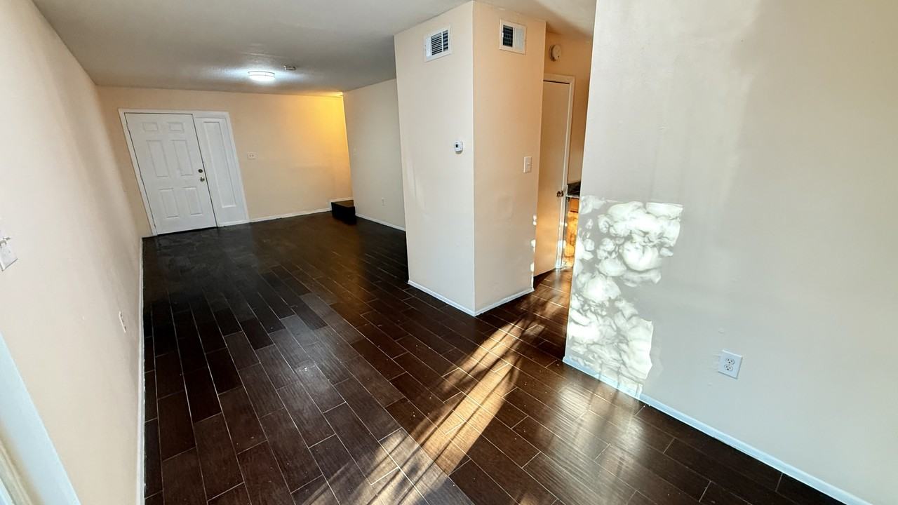 4117 Trenton St #D - Photo 5 of 17