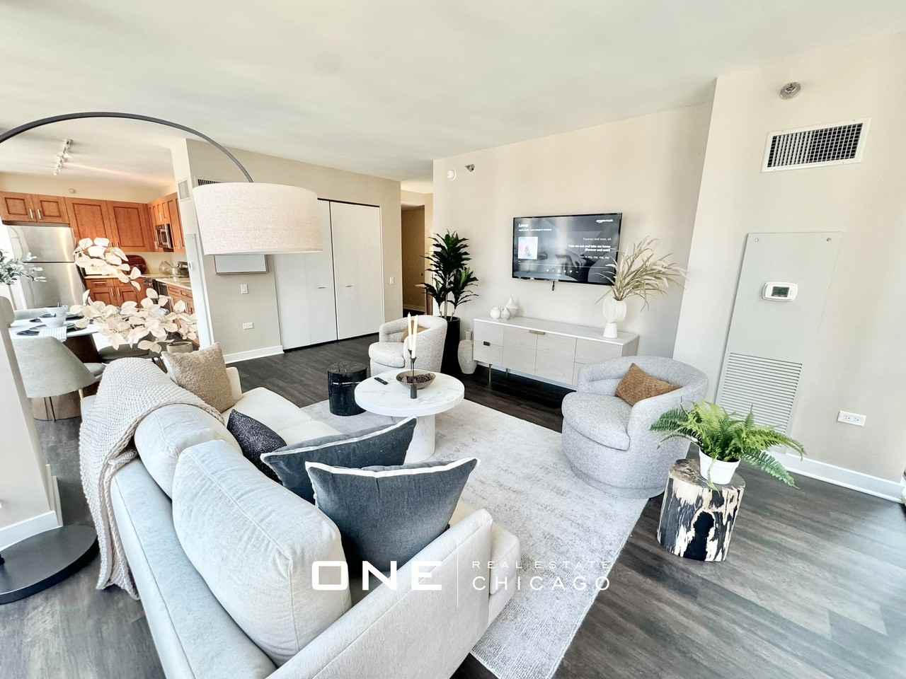 230 W Washington St #3 - Photo 2 of 12