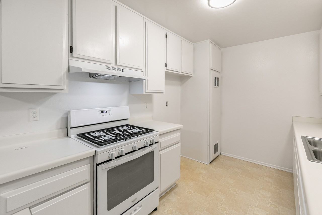 101 Rock Ledge Ln #NA - Photo 2 of 17