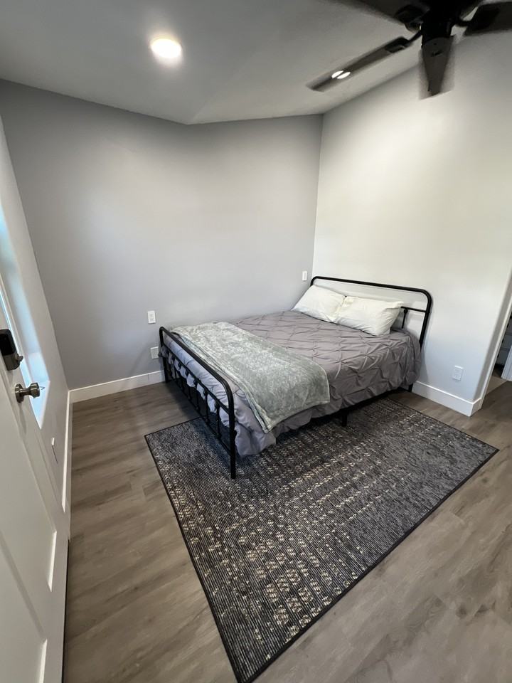 331 W 1910 S #B - Photo 2 of 5