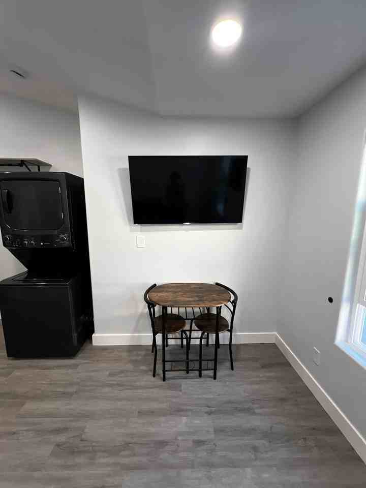 331 W 1910 S #B - Photo 5 of 5