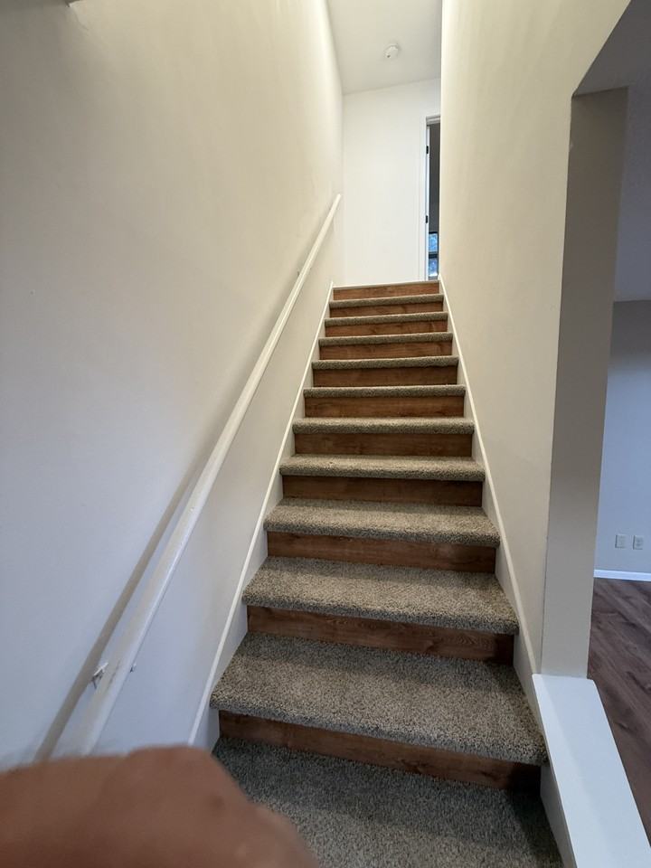 612 4th St N #8 - Photo 4 of 12