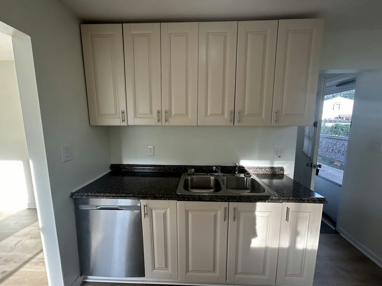 15490 Dixie - Photo 4 of 28