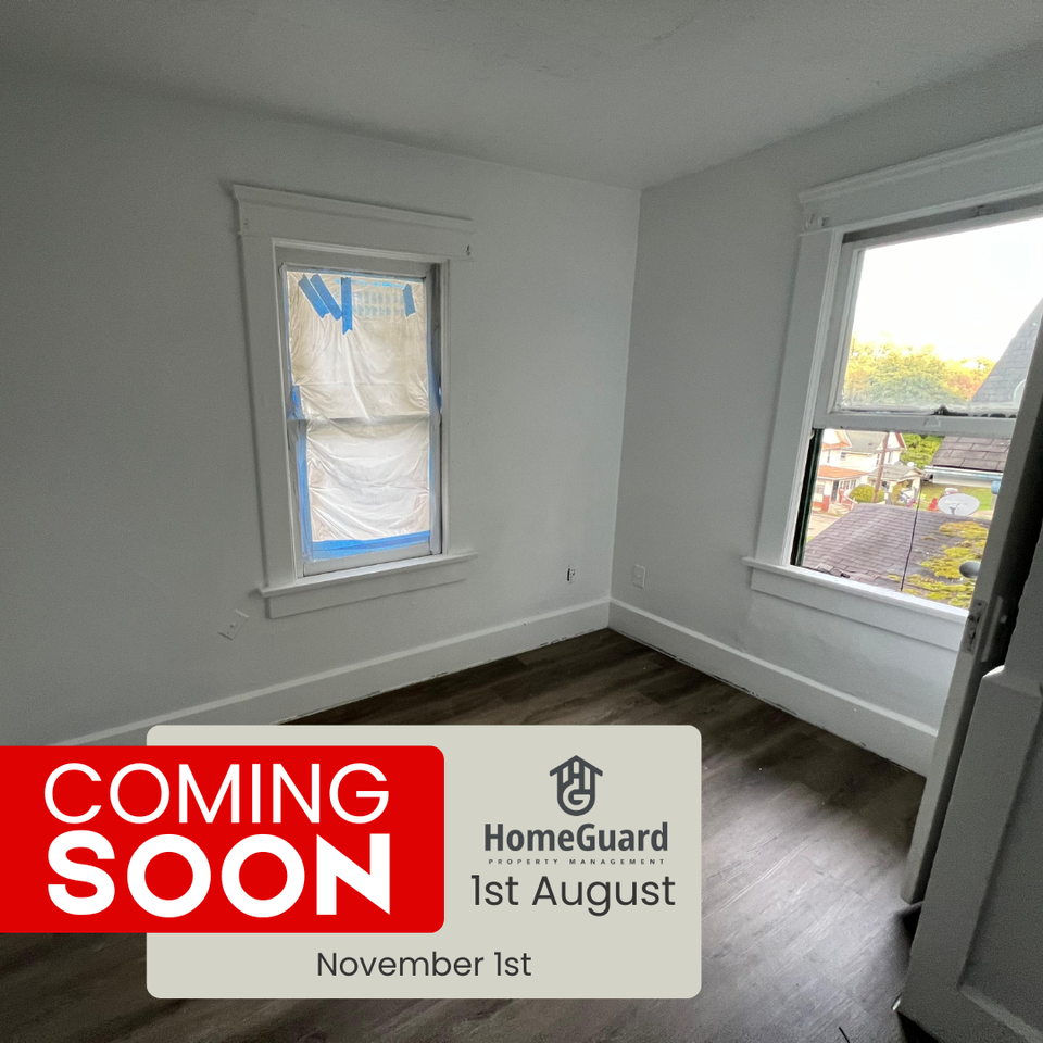 712 Roselle Avenue, Unit B - Photo 4 of 9