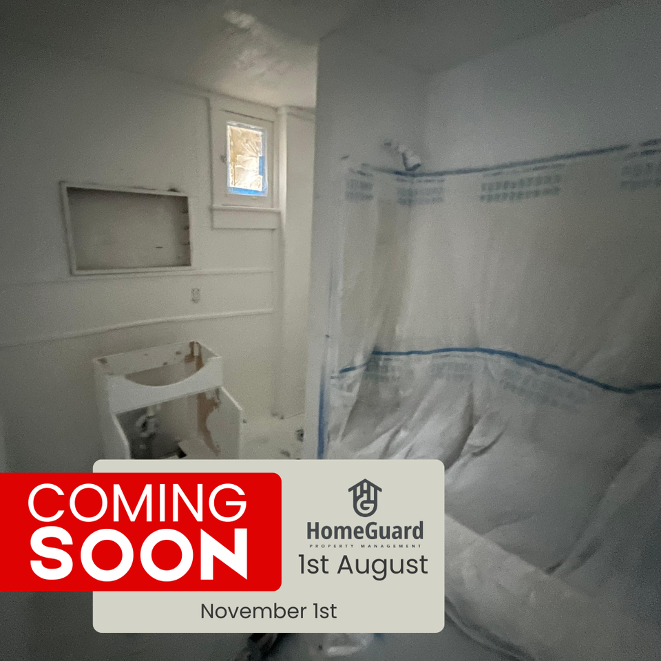 712 Roselle Avenue, Unit B - Photo 5 of 9