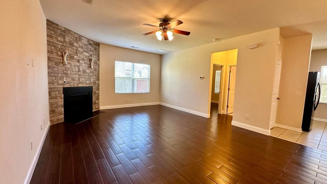 9706 Tackle Street - Photo 2 of 18