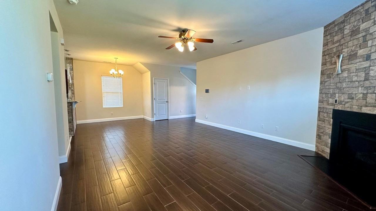 9706 Tackle Street - Photo 3 of 18