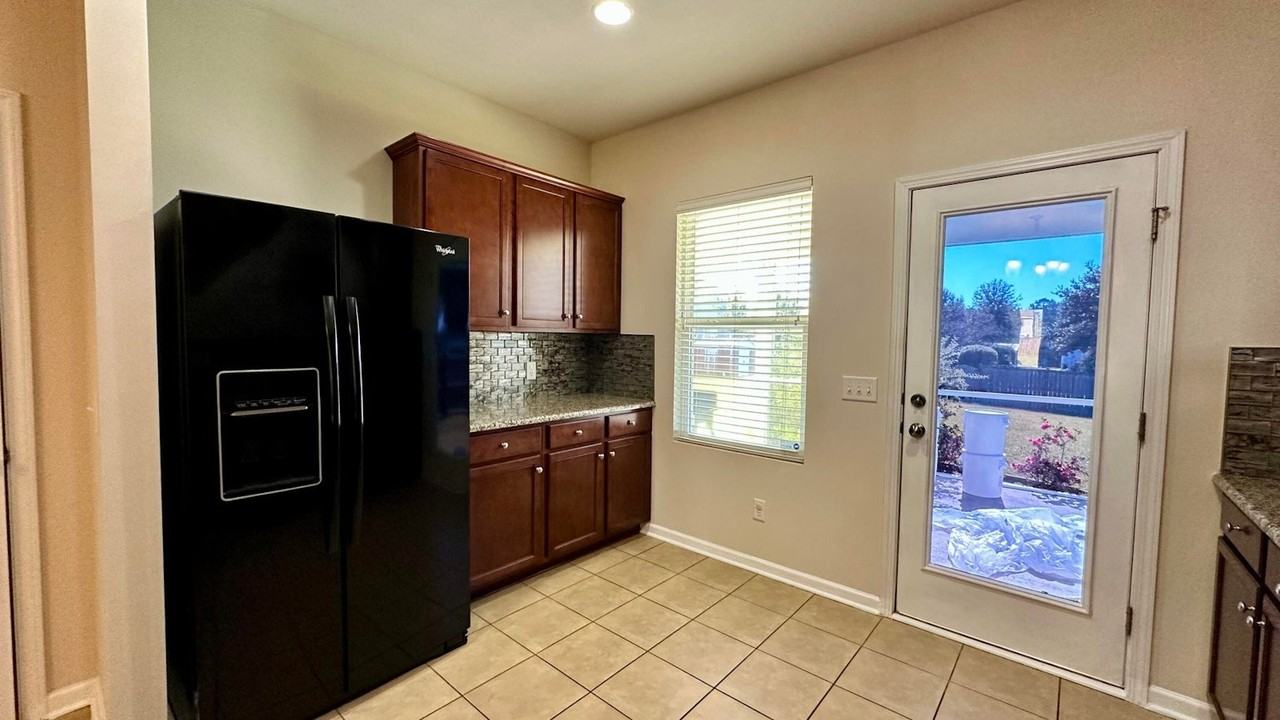 9706 Tackle Street - Photo 5 of 18