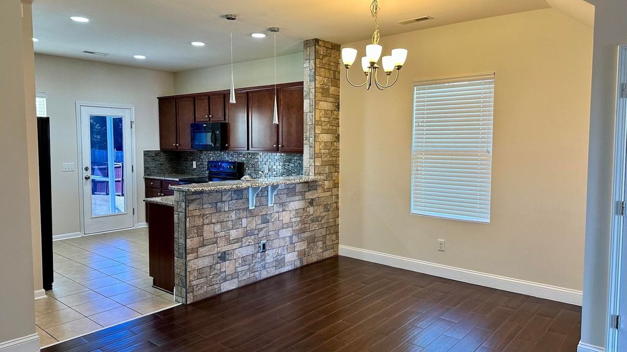 9706 Tackle Street - Photo 6 of 18