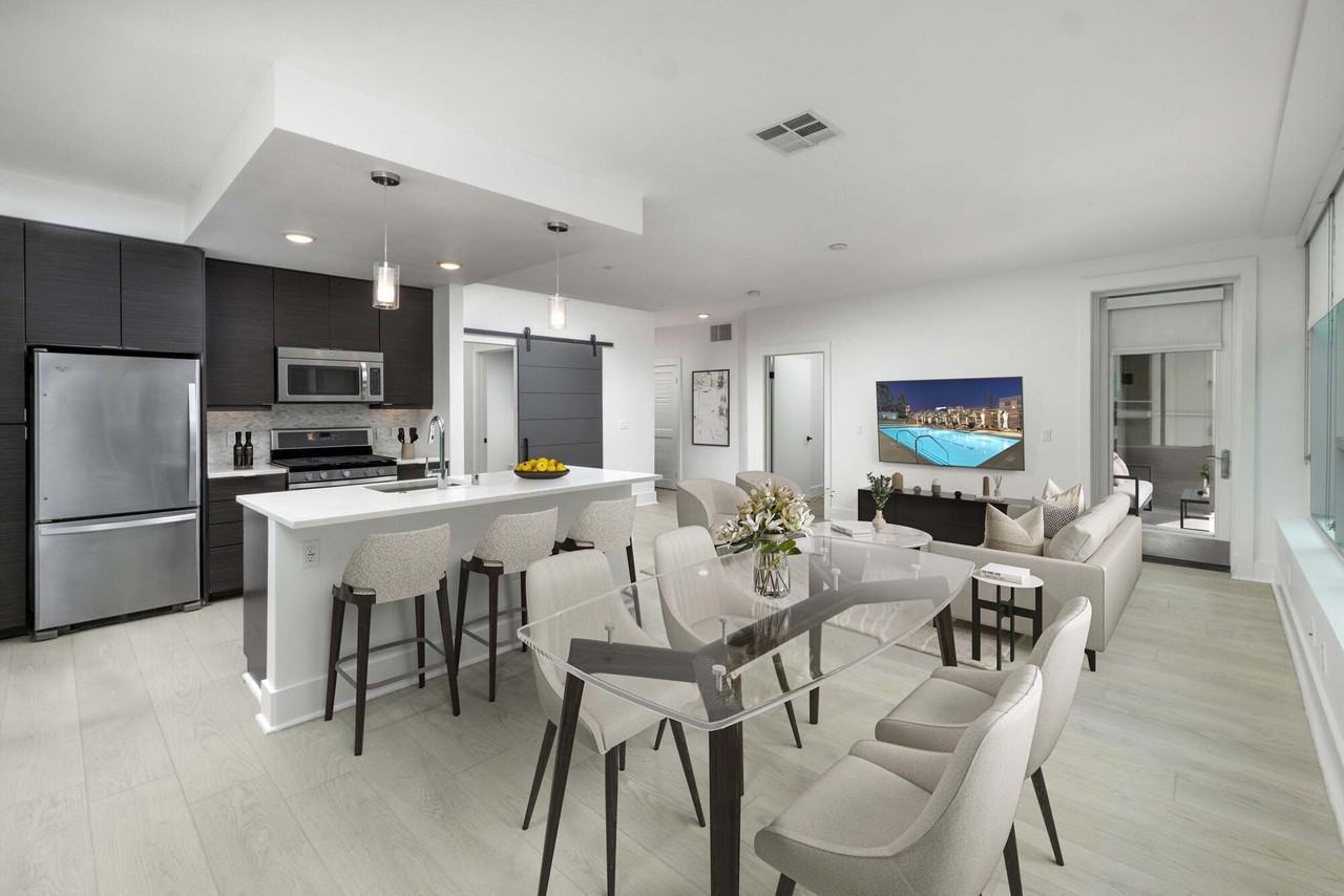 The Camden - Photo 3 of 50