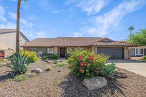 featured image of 5903 E Paradise Ln