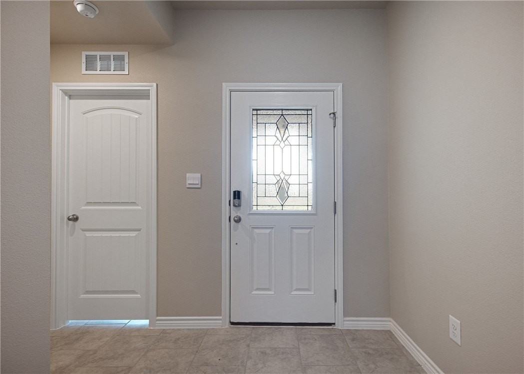 7906 Lariat Toss Dr - Photo 5 of 24