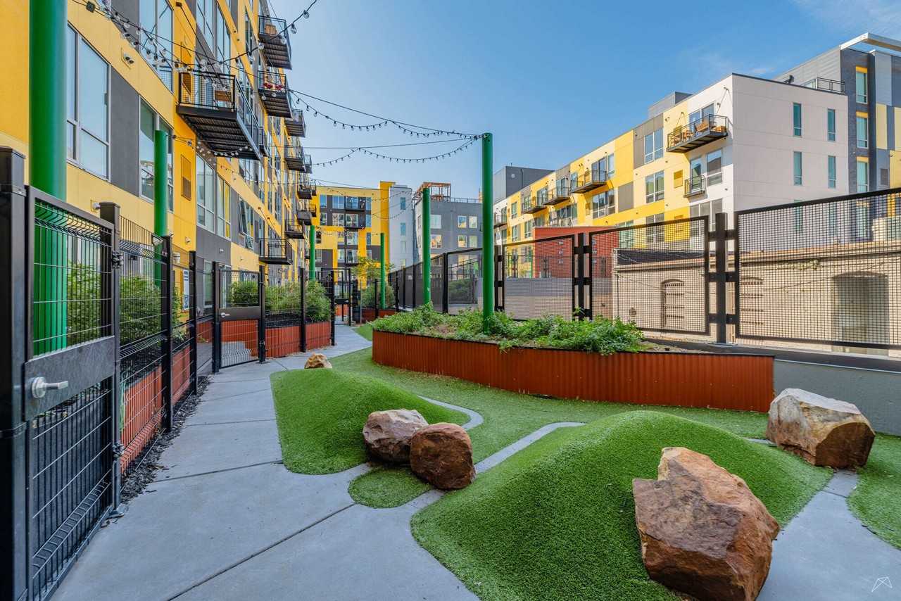 1989 Main - Photo 6 of 27