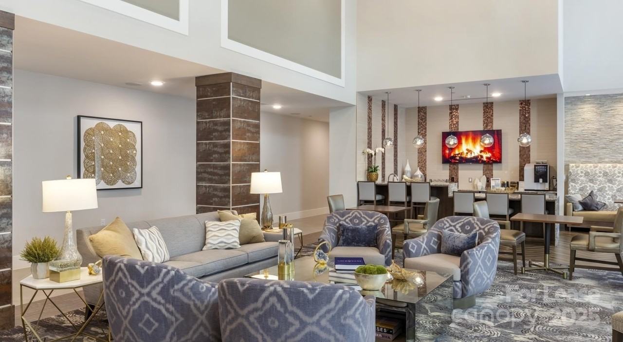 6805 Walnut Branch Ln Apt 222 #222 - Photo 5 of 22