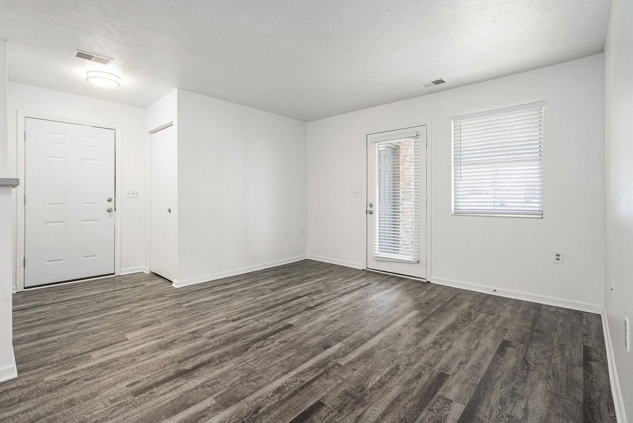 Lakestone Apartments - Photo 6 of 33