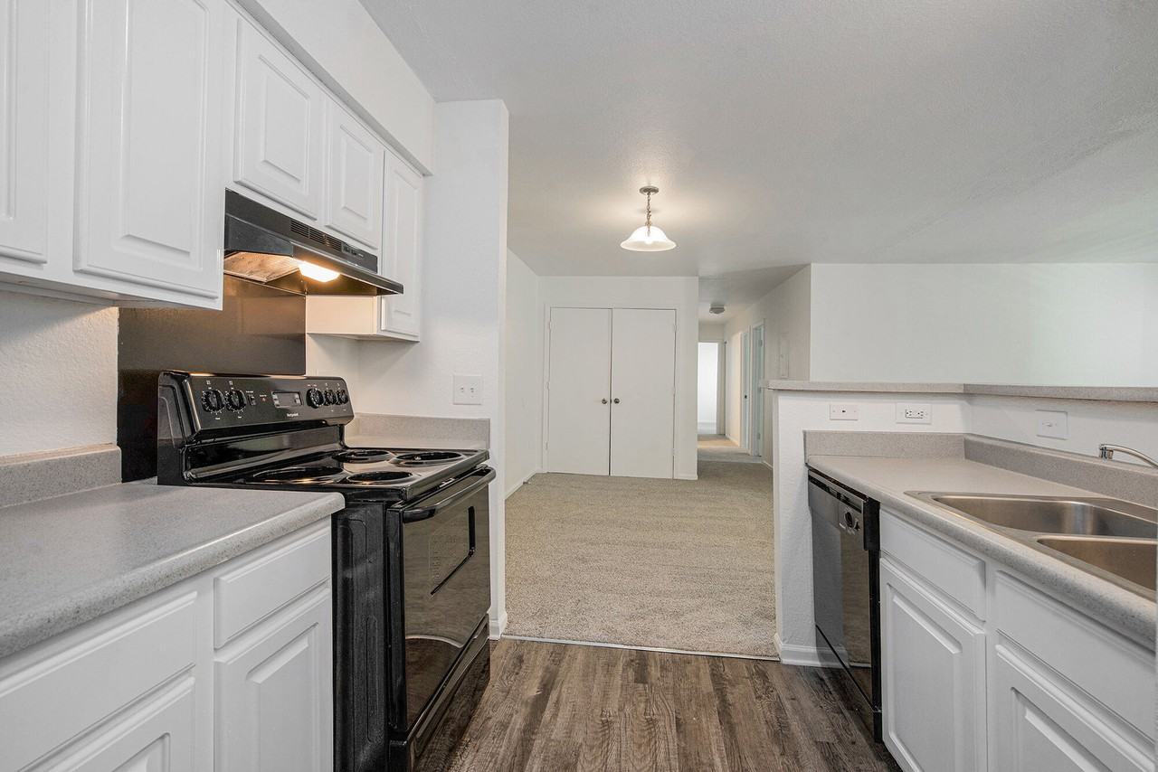 Lakestone Apartments - Photo 7 of 33