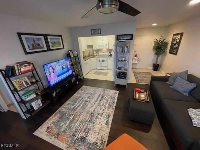 2350 W 1st St Apt 603 #603 - Photo 6 of 17