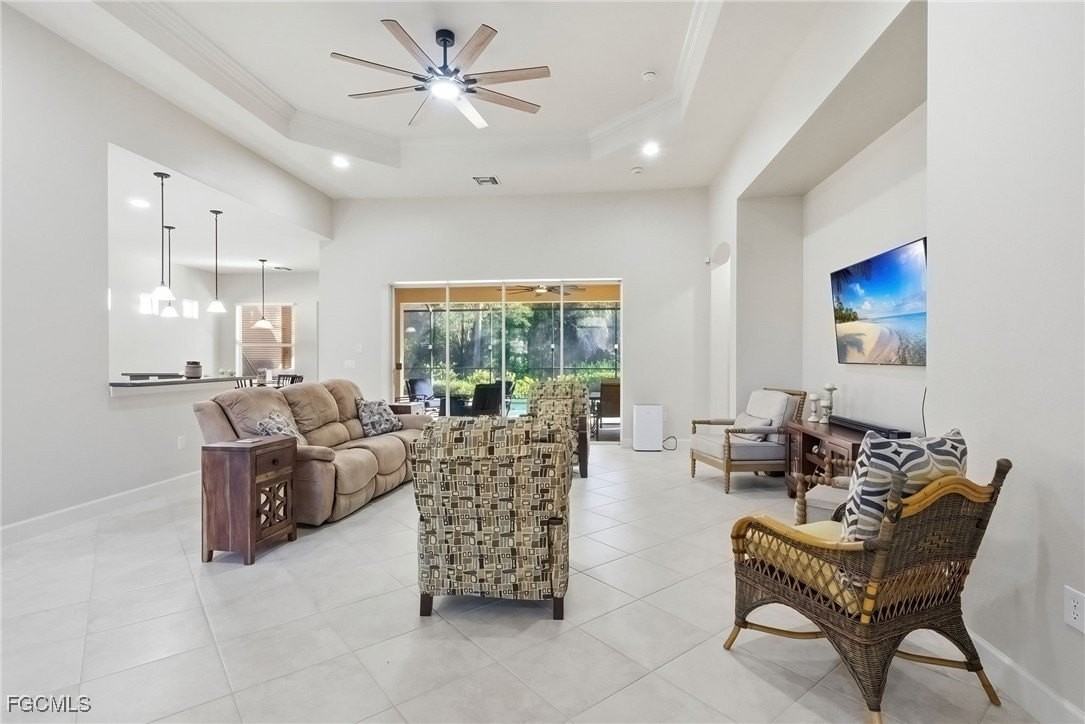 11225 Lithgow Ln - Photo 3 of 45