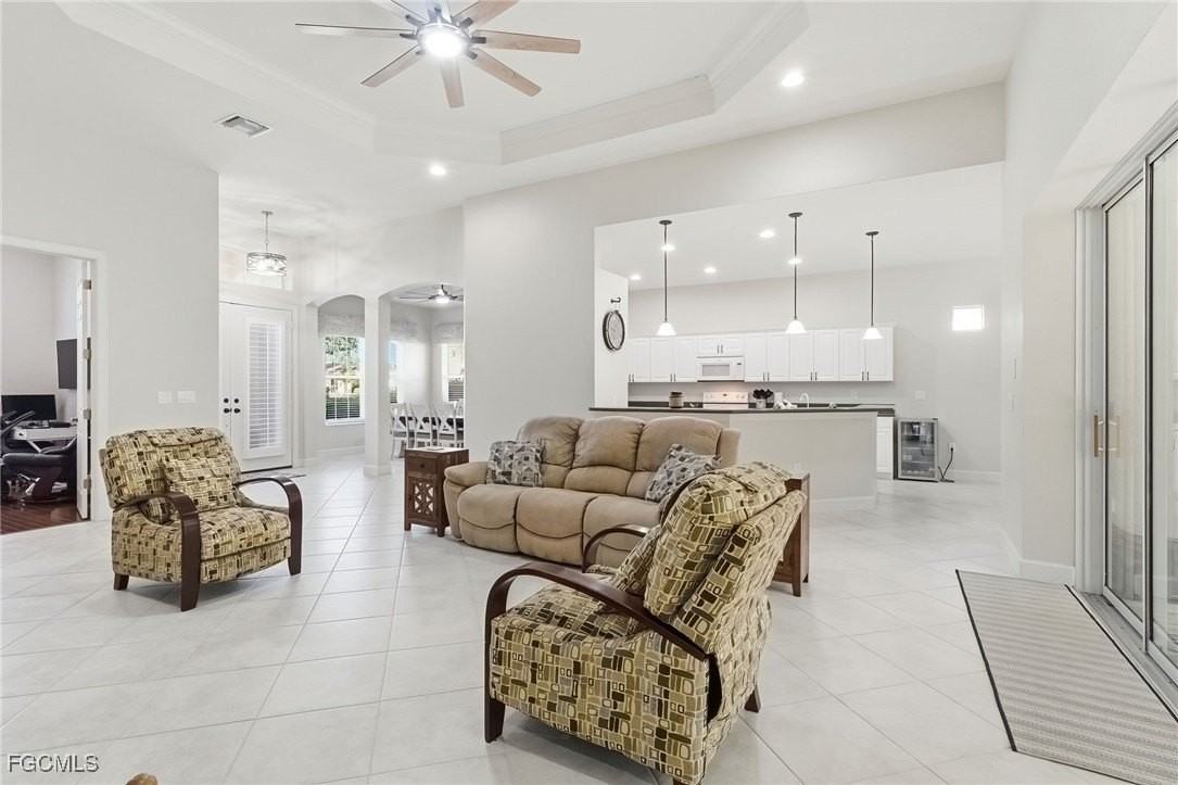 11225 Lithgow Ln - Photo 4 of 45