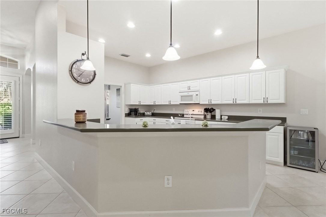 11225 Lithgow Ln - Photo 7 of 45