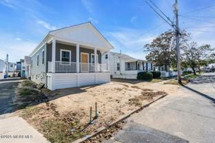 1708 B St #FRONT - Photo 1 of 1