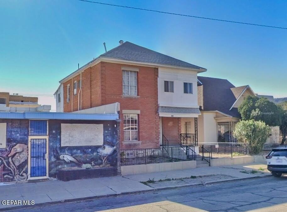 1526 E Yandell Dr Apt 2 #2 - Photo 2 of 18