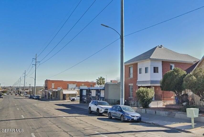 1526 E Yandell Dr Apt 2 #2 - Photo 4 of 18