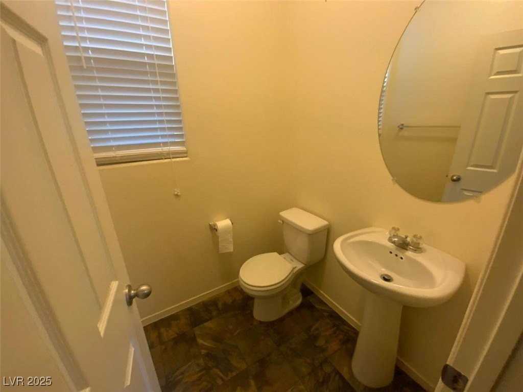 10845 Hunters Green Ave - Photo 7 of 21