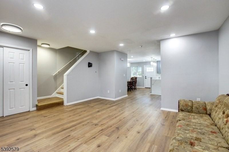 284 S 6th St - Photo 7 of 28