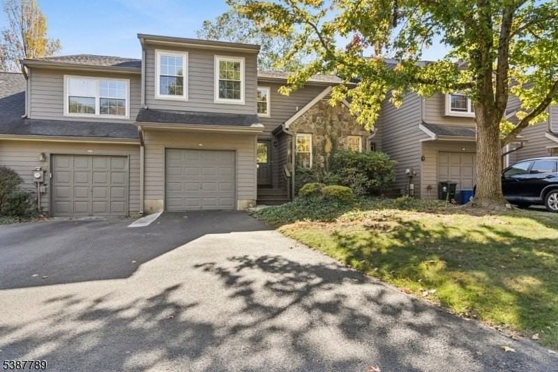 10G Brookline Ct - Photo 2 of 31