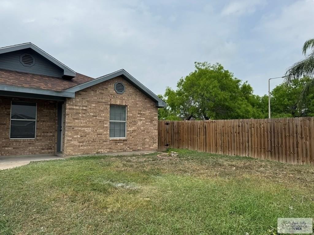 2543 El Arbol - Photo 4 of 50