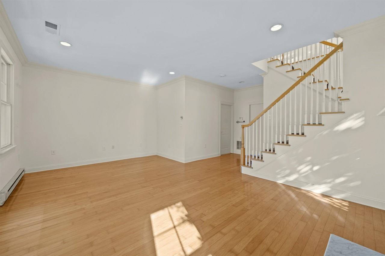 1 Intrepid Pl - Photo 6 of 38