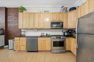 215 1st St #1A - Photo 1 of 1