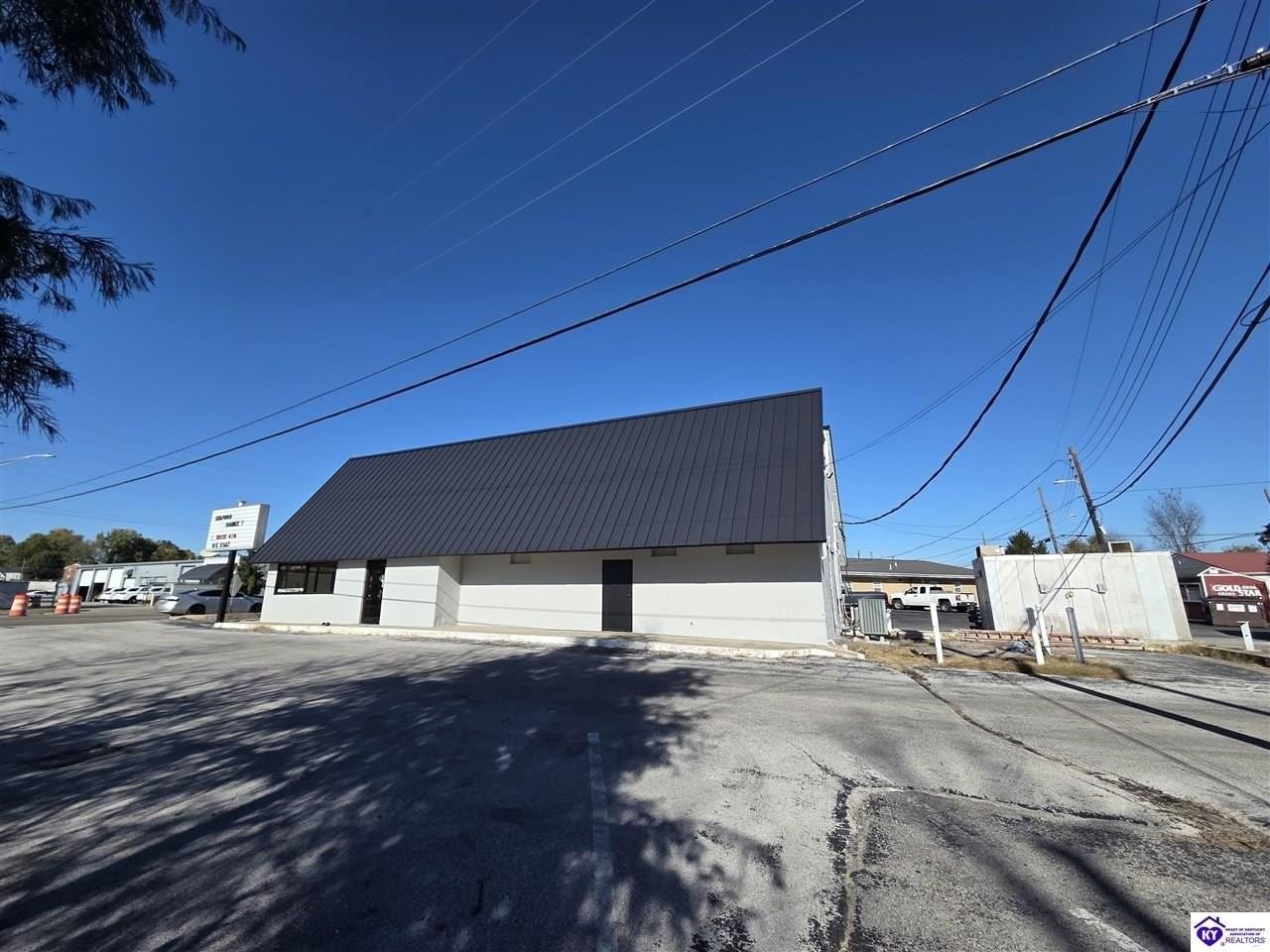 321 S Mulberry St - Photo 3 of 6