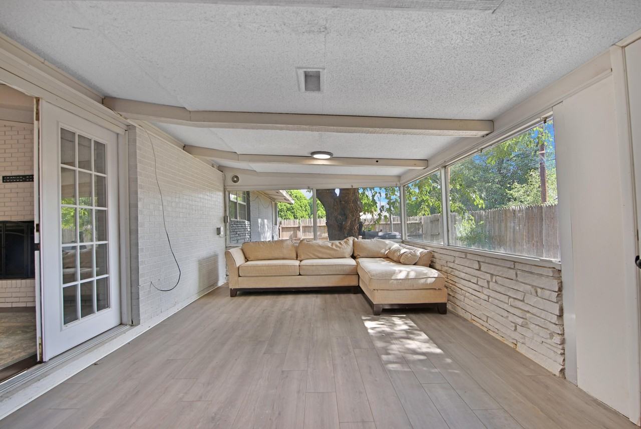 2007 68th St - Photo 7 of 29