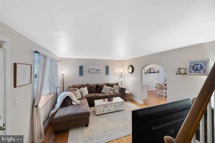 1660 Aberdeen Road - Photo 3 of 28