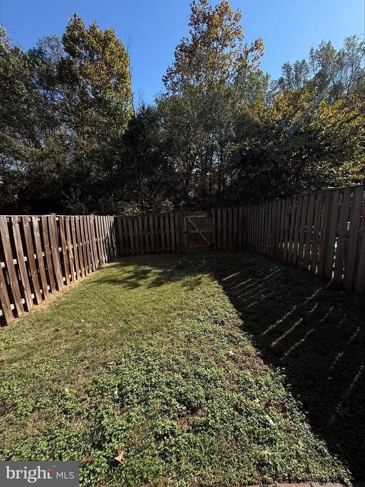 402 Batley Ct - Photo 4 of 25