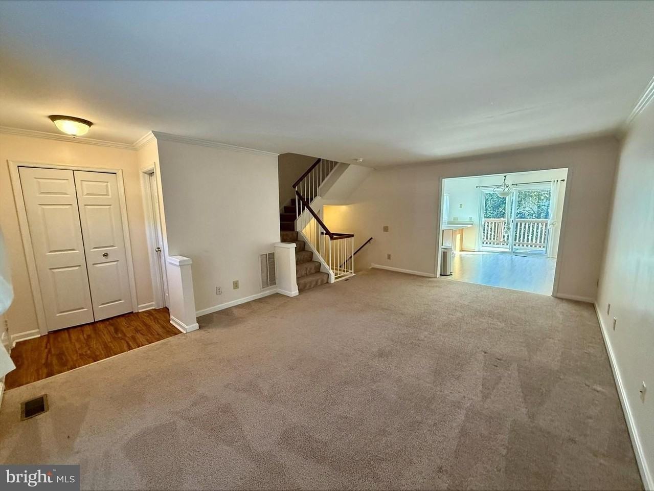 402 Batley Ct - Photo 5 of 25