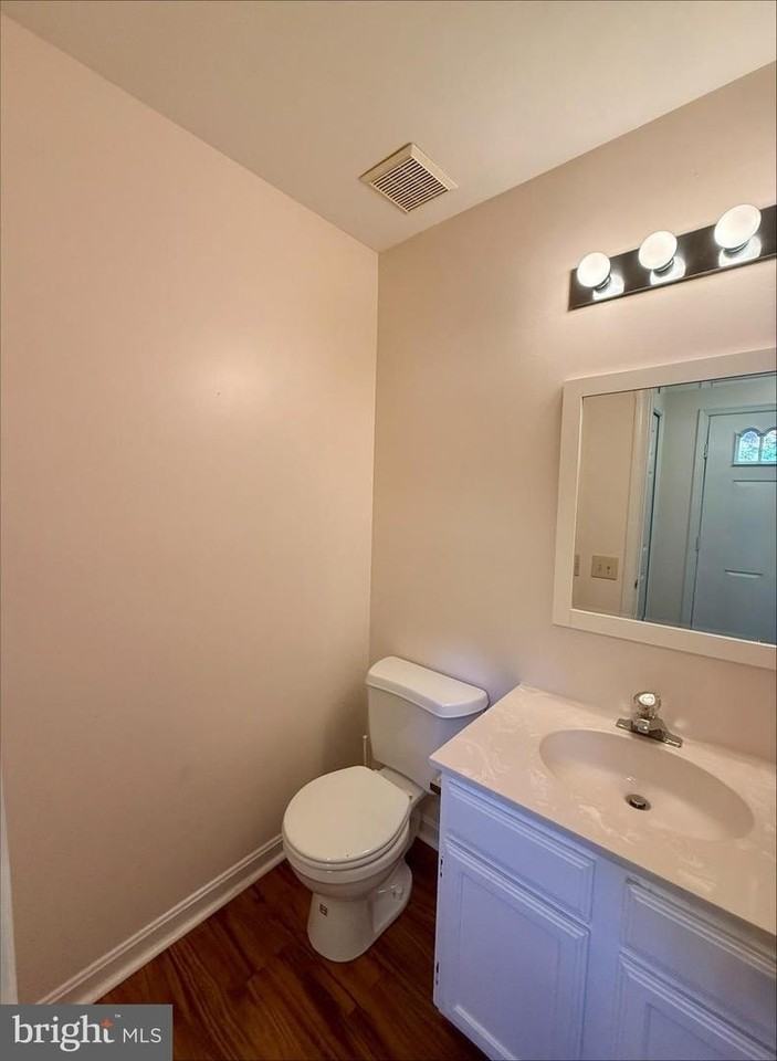 402 Batley Ct - Photo 7 of 25