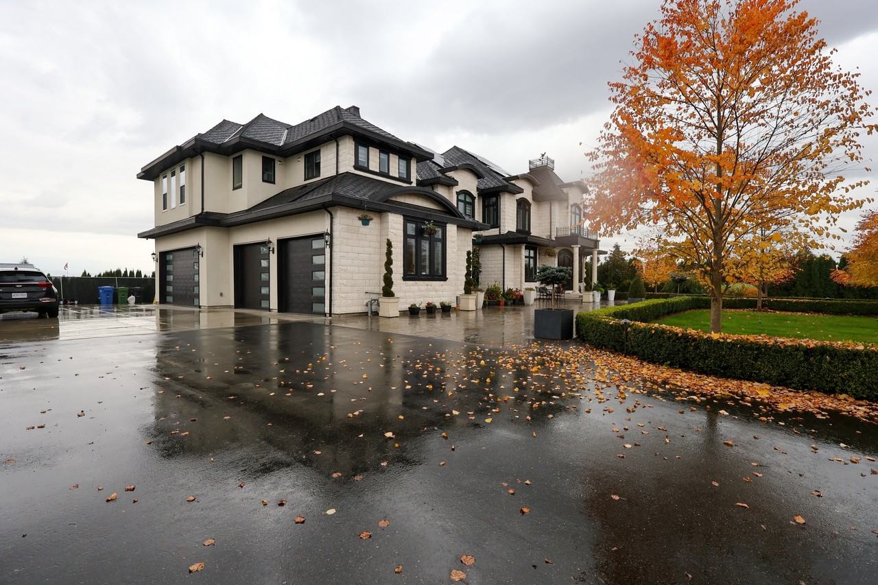 314 Defehr Rd #2ndFL - Photo 3 of 29