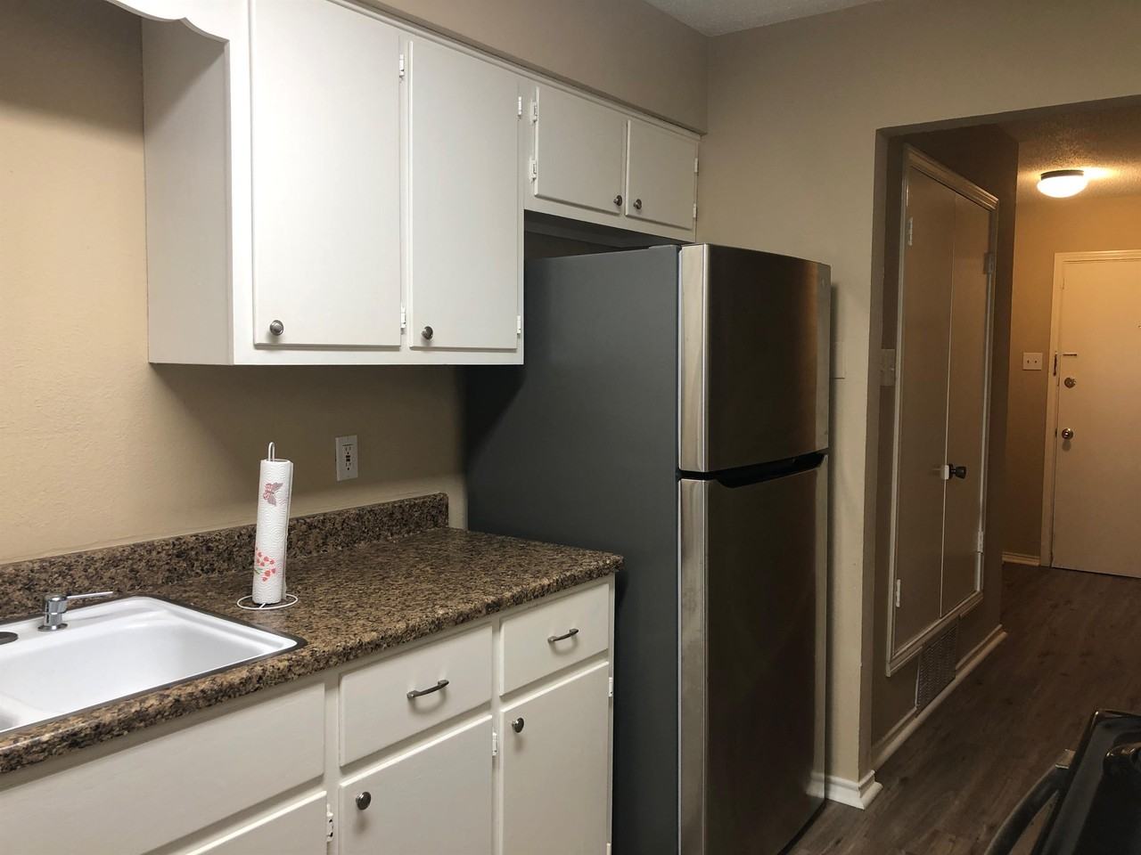 2923 Melmar - Photo 2 of 11