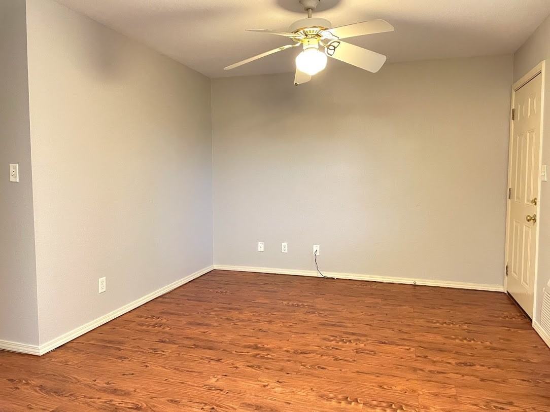 1131 N Oakland Ave, Fayetteville - Photo 3 of 7