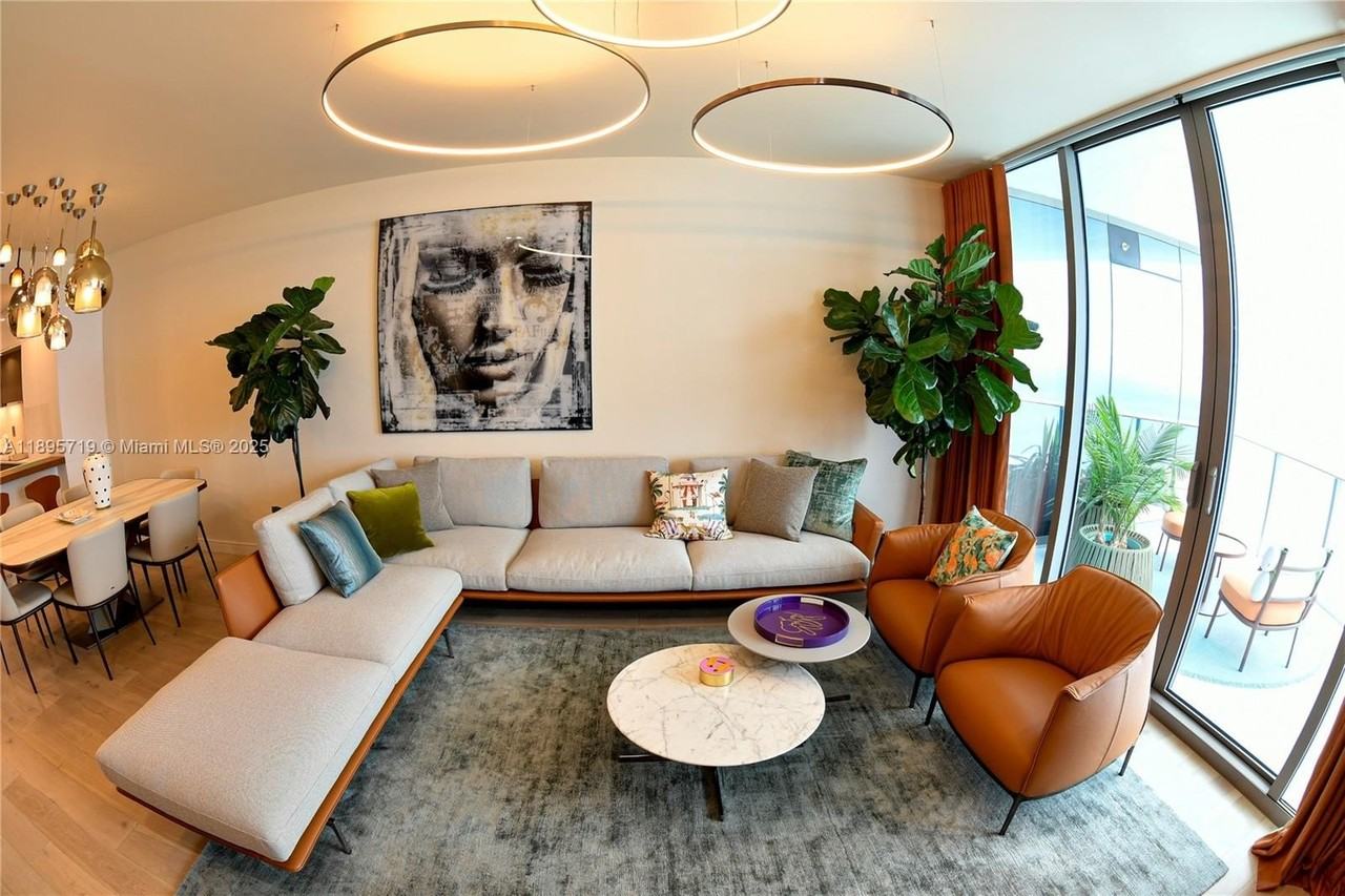 15701 Collins Ave #4403 - Photo 2 of 43