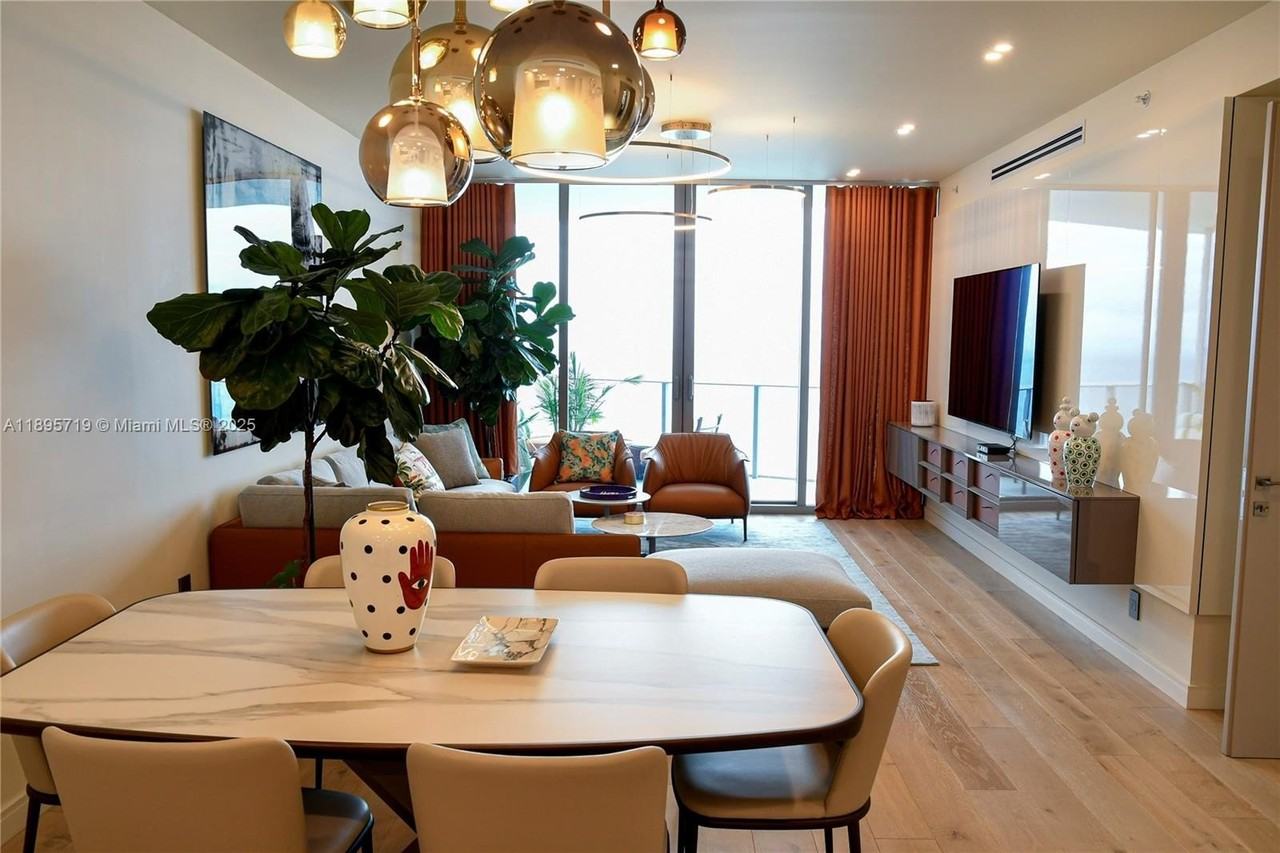 15701 Collins Ave #4403 - Photo 6 of 43