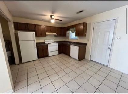 2317 8th Street Southeast - Photo 2 of 11