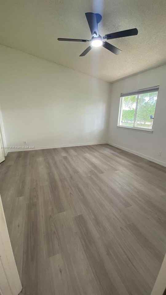 11696 Southwest 19th Street - Photo 6 of 15