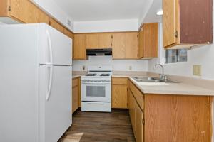 featured image of 355 Country Club Cir