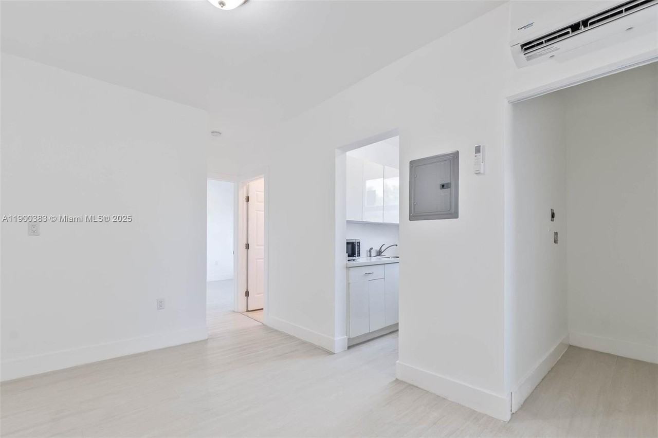 1051 Northwest 2nd Street #12 - Photo 3 of 14