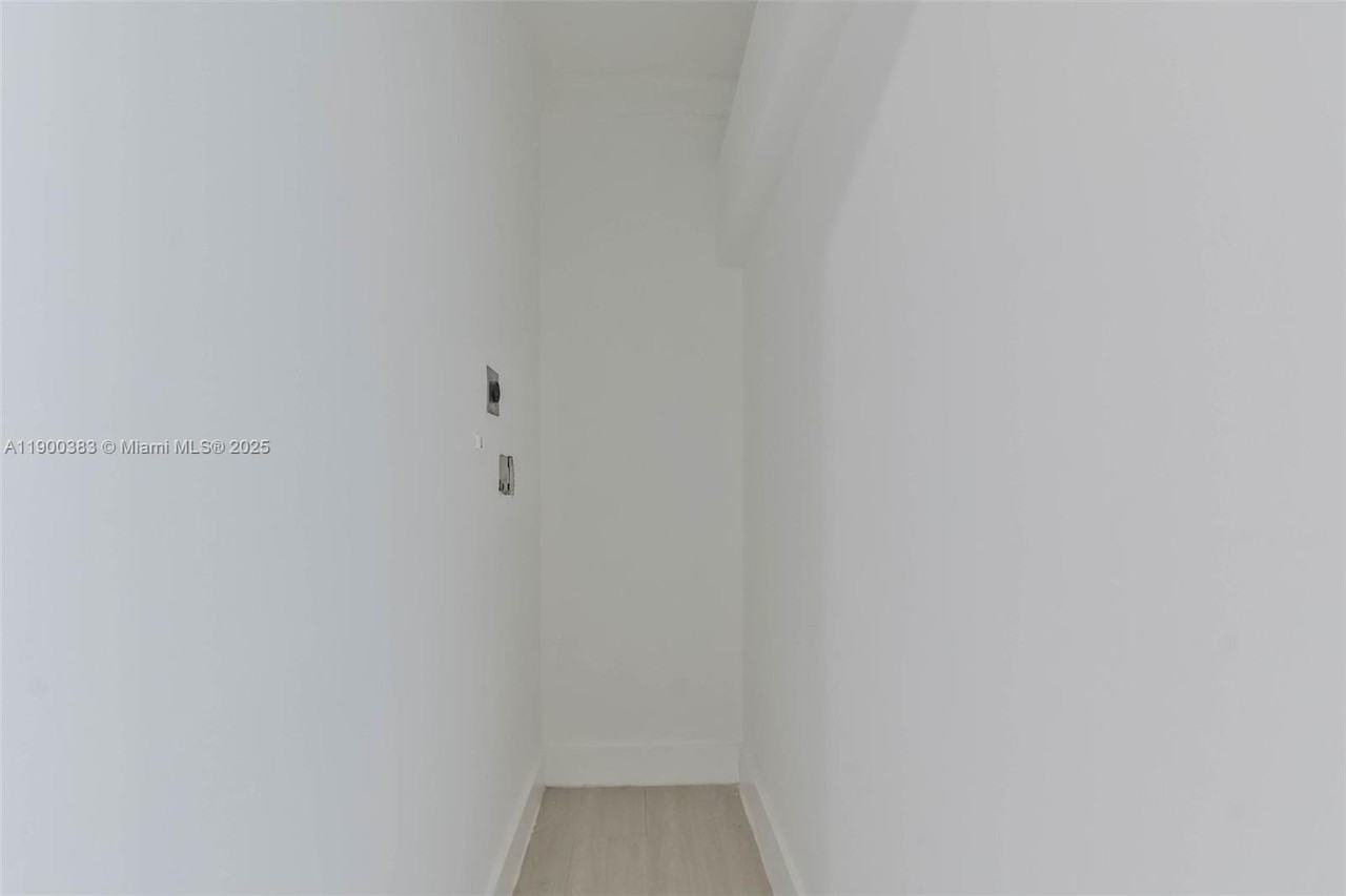 1051 Northwest 2nd Street #12 - Photo 4 of 14