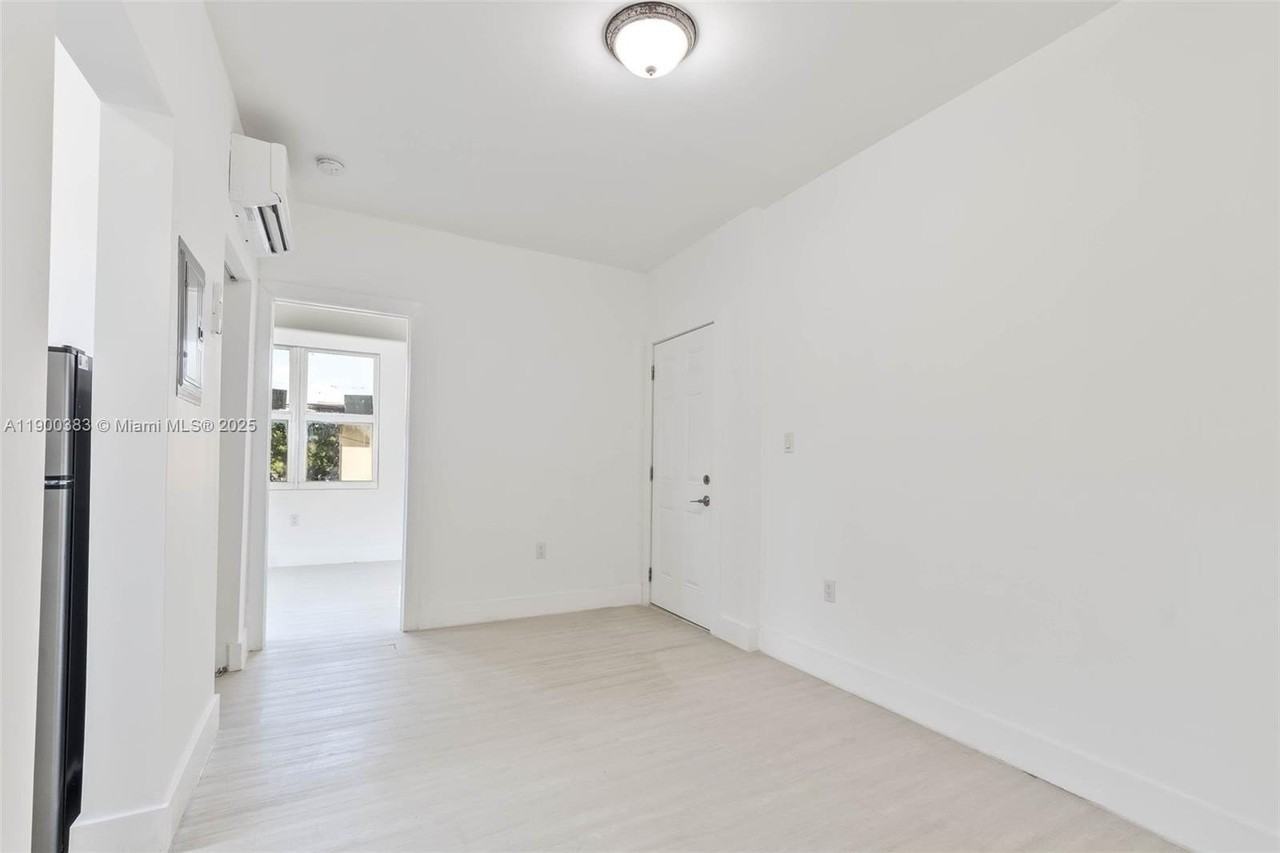 1051 Northwest 2nd Street #12 - Photo 7 of 14